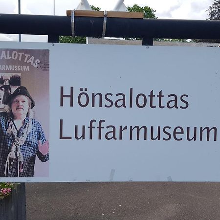 Trevligt Hus Med Egen Gard Och Fri Wifi, Emmaboda Kommun, Lindas エクステリア 写真