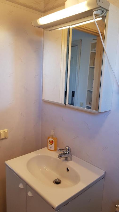 Trevligt Hus Med Egen Gard Och Fri Wifi, Emmaboda Kommun, Lindas エクステリア 写真